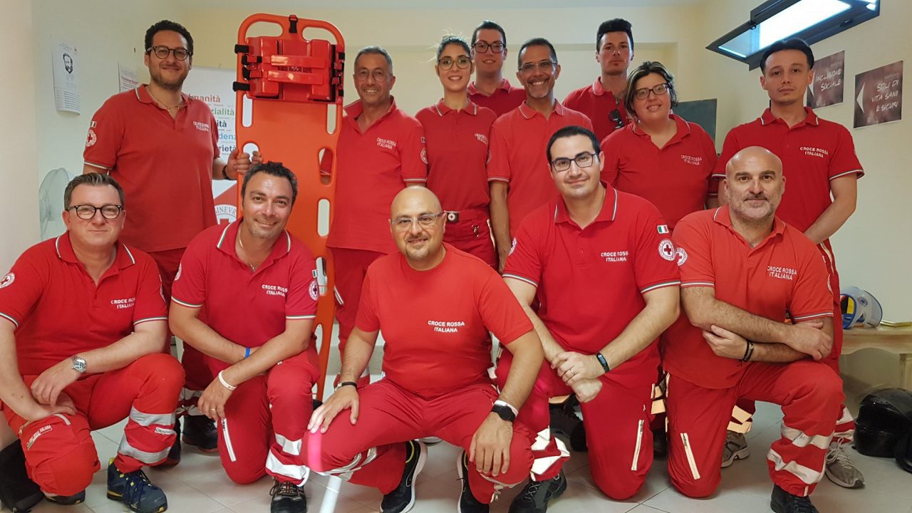 Spilla Croce Rossa Di Costantino - Gioiello Massoneria, Con Nastro Viola, Placcata Oro - Foto 3