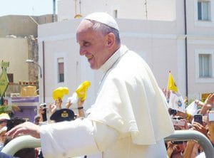 papa-francesco-lampedusa-foto